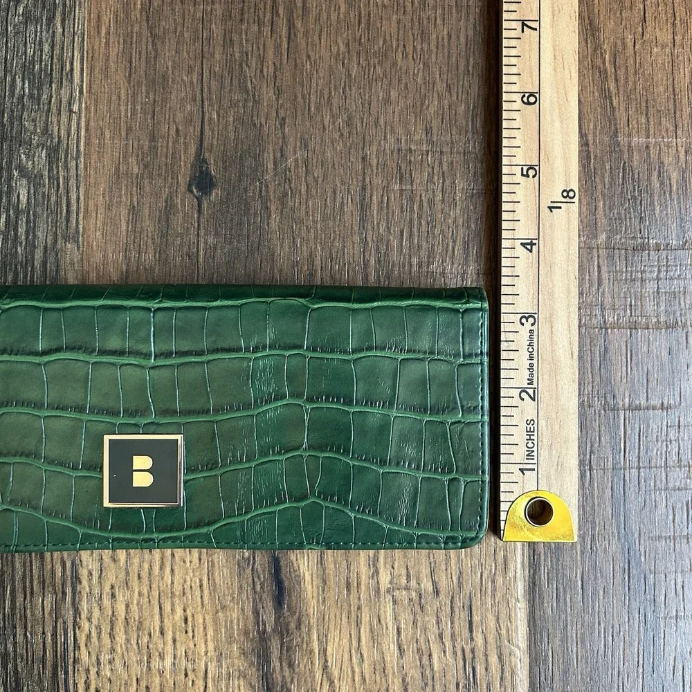 Julia Buxton Organizer Clutch Wallet Green Croc Embossed Wristlet 39316 NOS